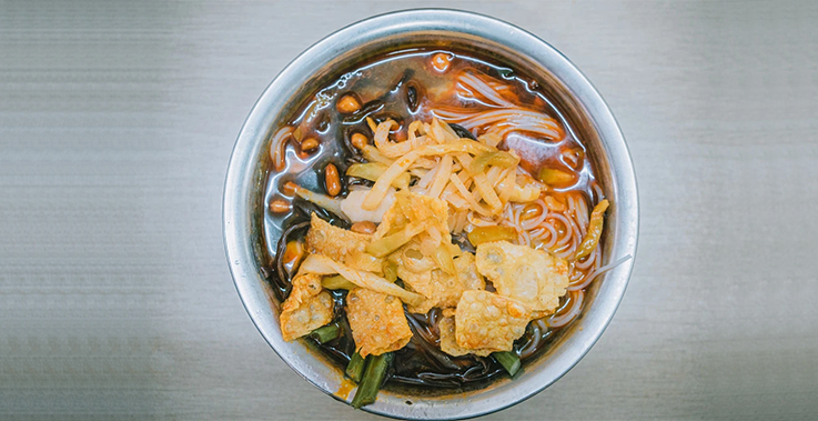 &ldquo;李子柒们&rdquo;挤进螺蛳粉市场，老品牌靠明星能改变什么？