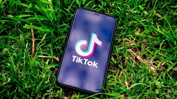 TikTok接近与甲骨文(ORCL.US)达成协议，由后者存储美国用户信息