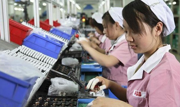 港媒报道：中国年轻人不愿进工厂，制造商很着急