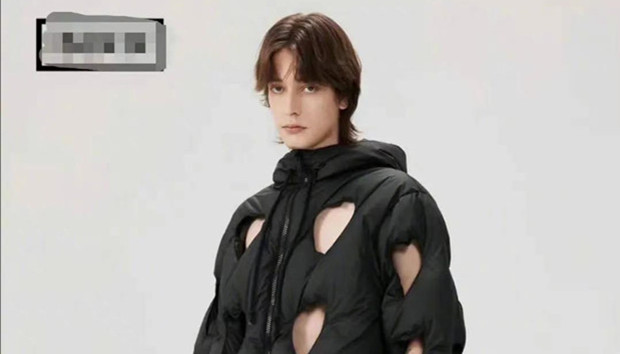 售价1599元的镂空羽绒服已下架