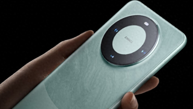 日媒称iPhone 15在中国苦战 华为攻势猛 加速Mate增产