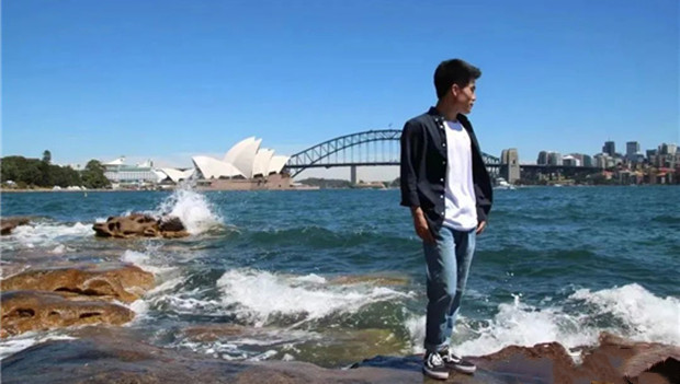 董宇辉带货《人民文学》销售额破1663万 仅2小时就又让数万人重新拿起了杂志