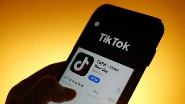 TikTok与亚马逊合作：关联双方账户，直接在短视频内购物