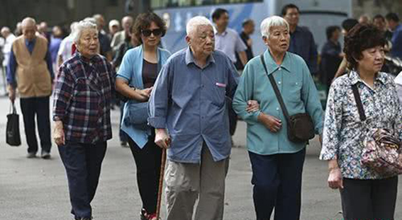 报告：老年人被新媒体浪潮边缘化 急需信息扶贫
