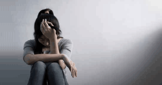 研究发现女孩使用社交媒体时间太长易患抑郁症