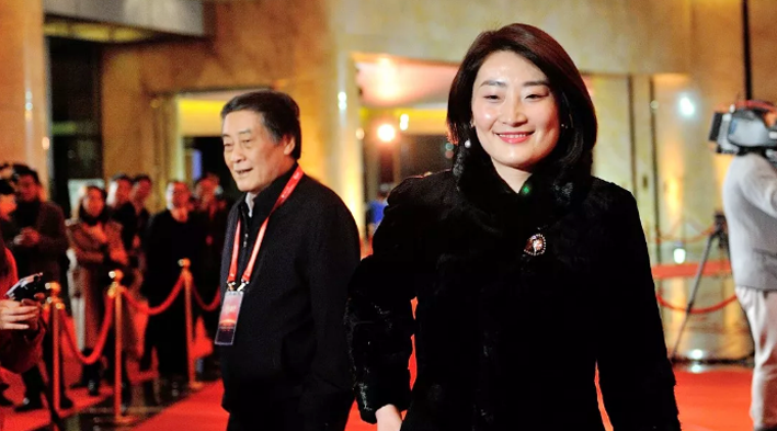 父女两代企业家接力捐款：宗庆后一千万、宗馥莉五百万