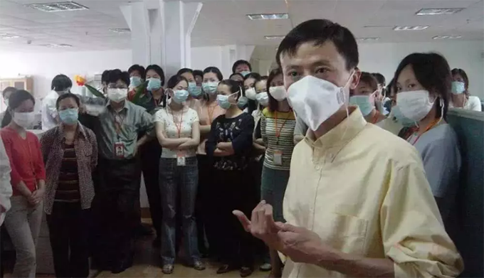 马云回赠日本100万只口罩，马云：青山一道，同担风雨