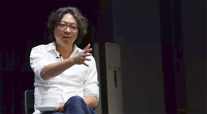 互联网带货，容得下李佳琦，也容得下许知远