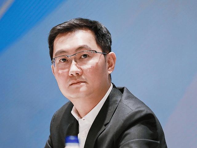 腾讯向苹果服软第二天，阿里动手了，助力华为向美国巨头发起反攻