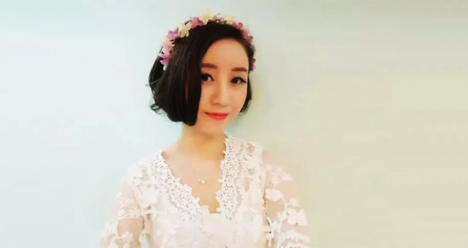 小米美女总监贪污24万被判八个月 已于去年12月释放出狱