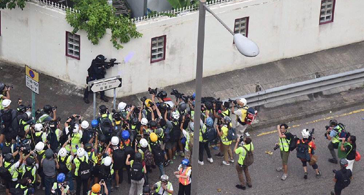 香港警方将修订&ldquo;传媒代表&rdquo;定义，香港记协会员证不管用了