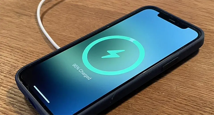 iPhone 12不配电源插头背后：配件和可穿戴业务营收将大幅增长