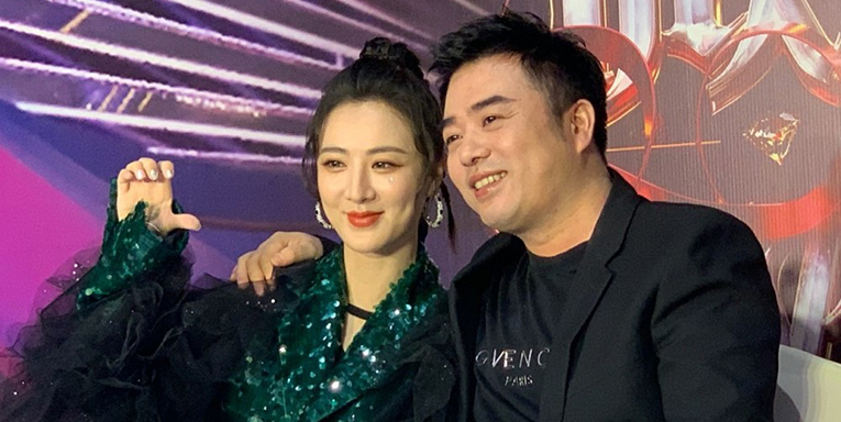 妇唱夫随丨董海峰：薇娅没飘，布局电商上下游是顺势而为