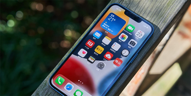 在过去 14 年中，苹果 iPhone 的价格涨超 80％