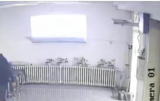 小米电视推出自检屏幕开胶应用：如符合要求将提供免费上门检修