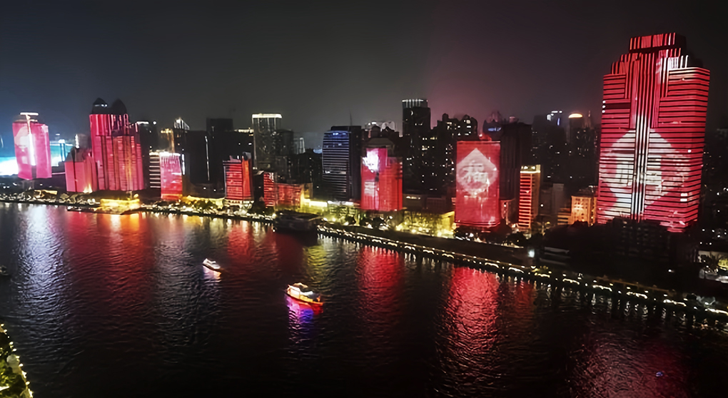 广州向全国展示户外广告和招牌设置管理经验：无人机穿城而过 巡查户外广告