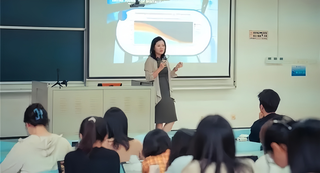 未来广告人核心能力探索，群邑中国赵林娜应邀上海大学公开课