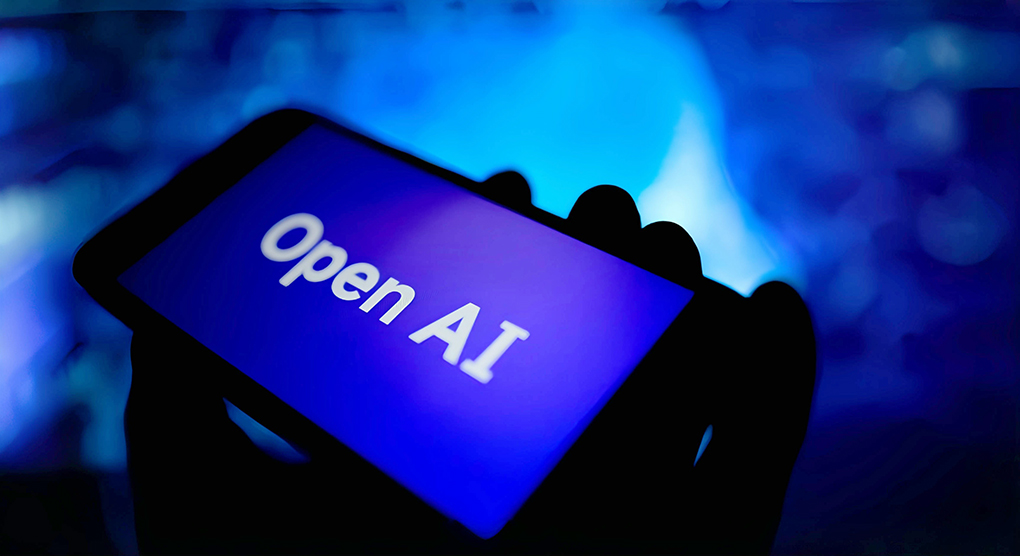 OpenAI 迎来首位首席营销官，千亿美元 AI 帝国加速商业化