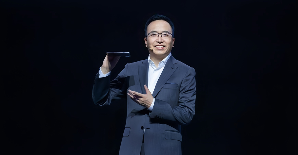 辟谣成真，荣耀官宣换帅：赵明因身体原因辞职 李健接任