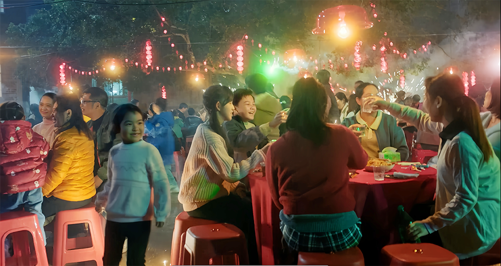 酸甜苦辣咸，烟火幸福年&mdash;&mdash;2025年春节公益广告《过年，为爱下厨房》