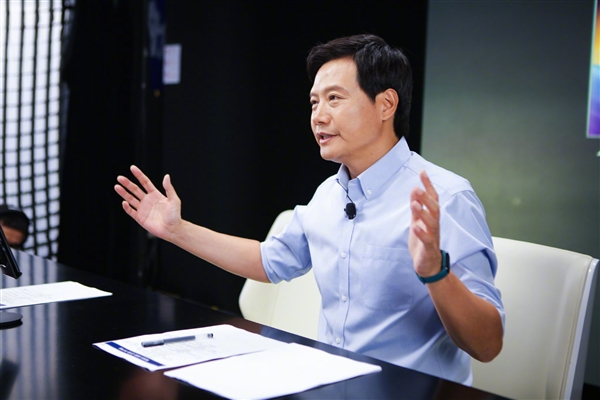 人家差钱嘛！1个月涨粉453万：雷军60秒以上广告报价42万
