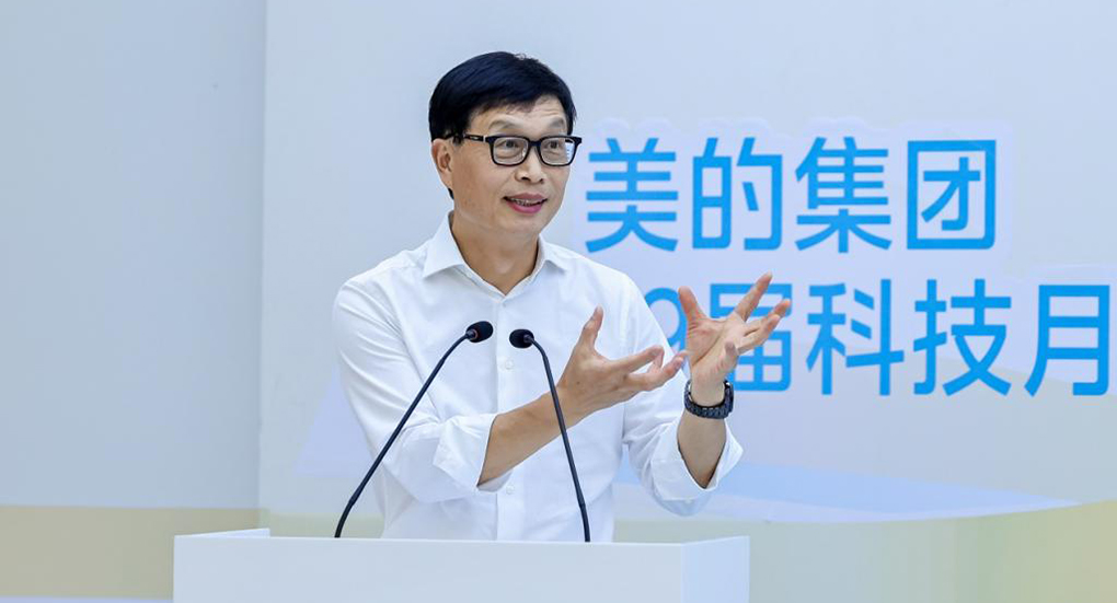 美的方洪波从来不加班言论惹争议：十年前曾称加班会上瘾 陶醉工作是幸福