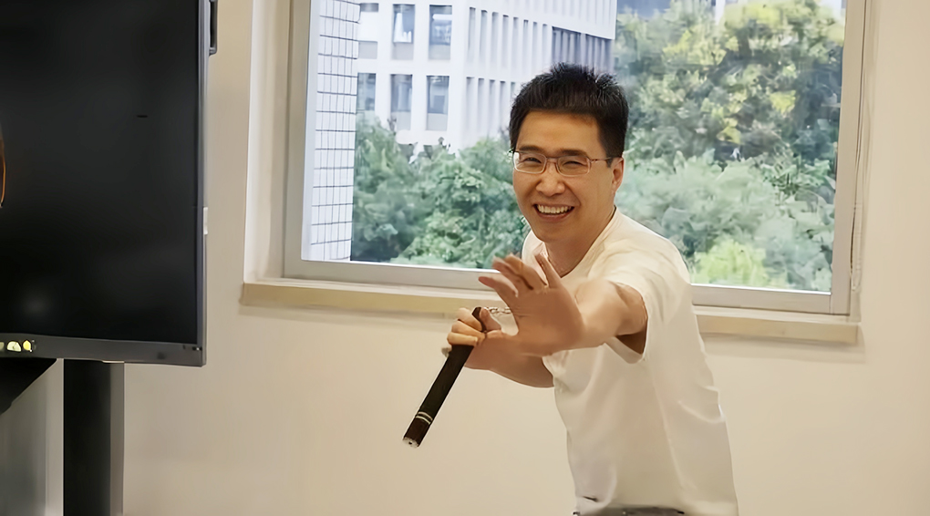 对话鱼泡直聘创始人周峰：为什么要铺天盖地投广告？